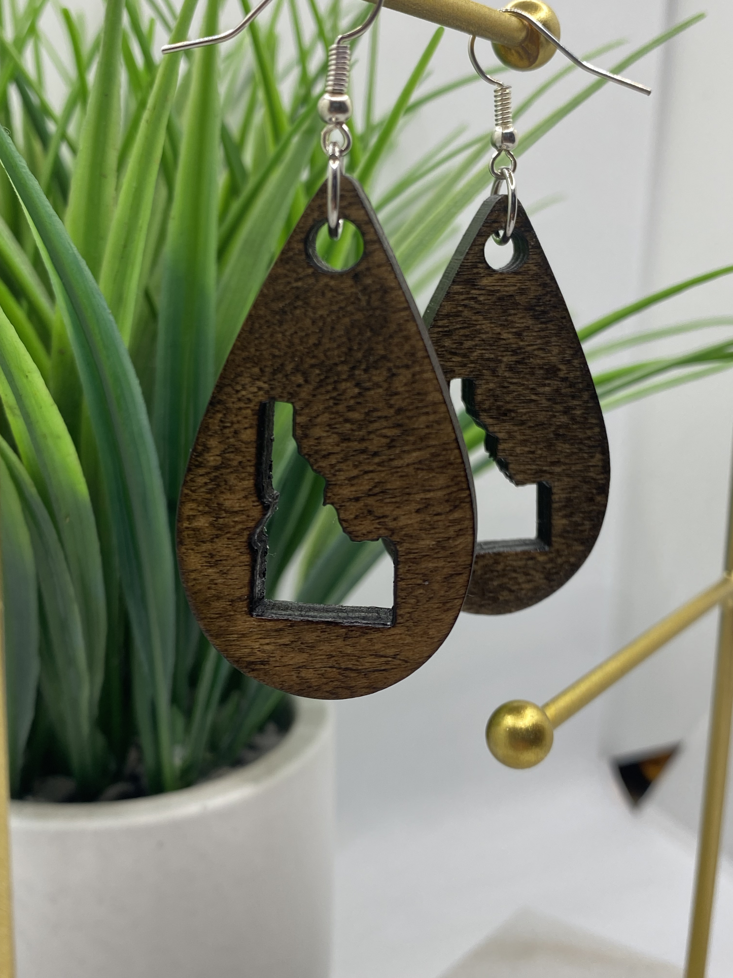 Idahome Wood Earrings.